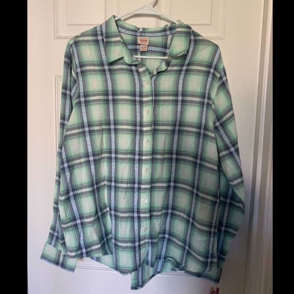 Super cute Mossimo flannel